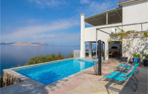 3 Bedroom Stunning Apartment In Sv,juraj